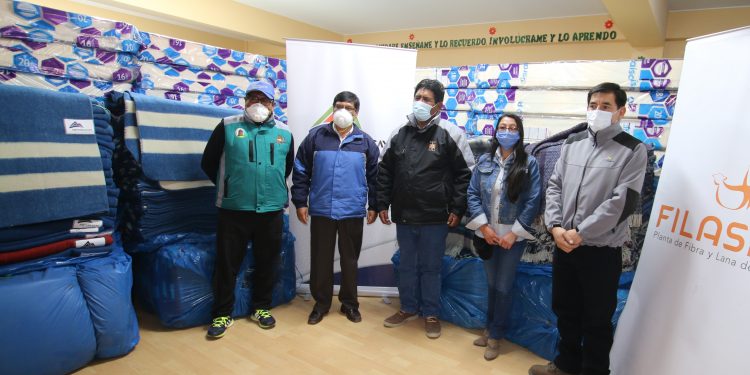 Antapaccay entregó donación de colchones, frazadas y mantas a la provincia de Espinar