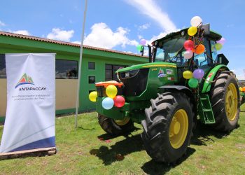 CONVENIO MARCO ENTREGÓ TRACTOR AGRÍCOLA  A LA COMUNIDAD DE HUANO HUANO