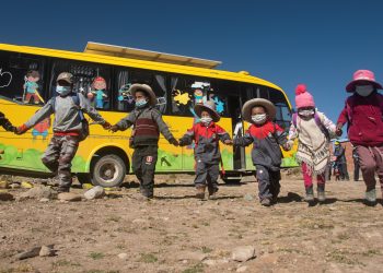 450 ESTUDIANTES SON ATENDIDOS POR LA CREE CON LOS BUSES ESCUELA MÓVIL