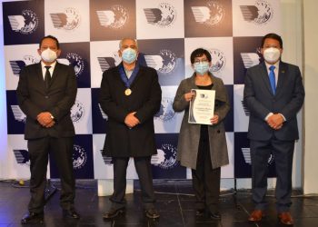 LA CÁMARA DE COMERCIO DEL CUSCO RECONOCE A ANTAPACCAY POR SU APORTE A LA SALUD DURANTE LA PANDEMIA