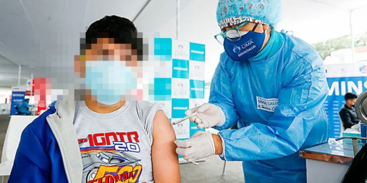 MINSA APRUEBA PROTOCOLO DE VACUNACION CONTRA EL COVID-19 PARA MENORES DE 12 A 17 AÑOS