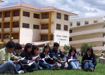 COMISIÓN DE EDUCACIÓN DEL CONGRESO APROBÓ PROYECTO QUE AMPLÍA BACHILLERATO HASTA EL 2023