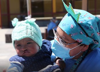 PACIENTES CON LABIO LEPORINO Y PALADAR HENDIDO FUERON EVALUADOS POR ESPECIALISTAS DE OPERACIÓN SONRISA Y ANTAPACCAY